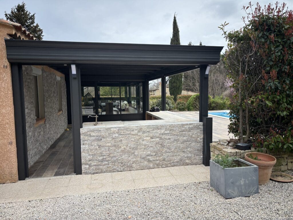 Pose d’une pergola à La Roquebrussanne