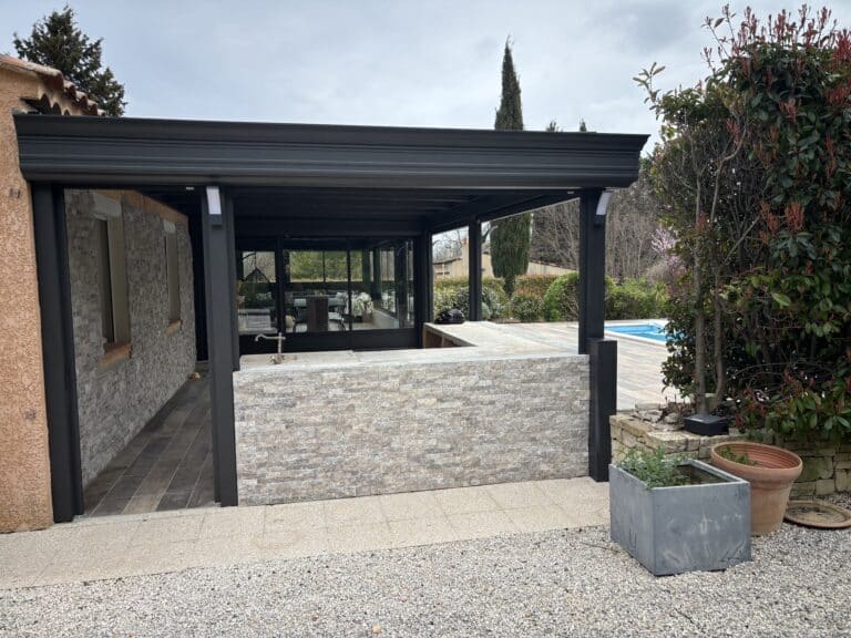 Pose d’une pergola à La Roquebrussanne
